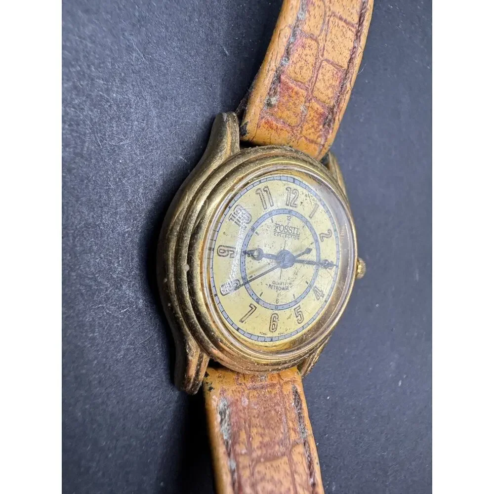 Vintage Fossil Collection Quartz Retro-Age Watch Gold Tone Brown Leather Strap